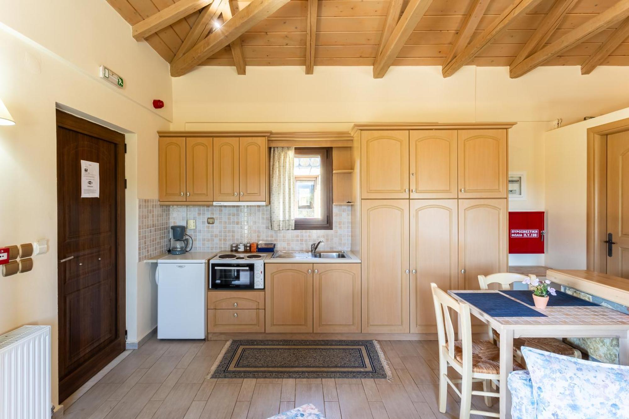 Pleiades Studios All Season Gems - Korinthos Stone Retreats Kalianoi Extérieur photo