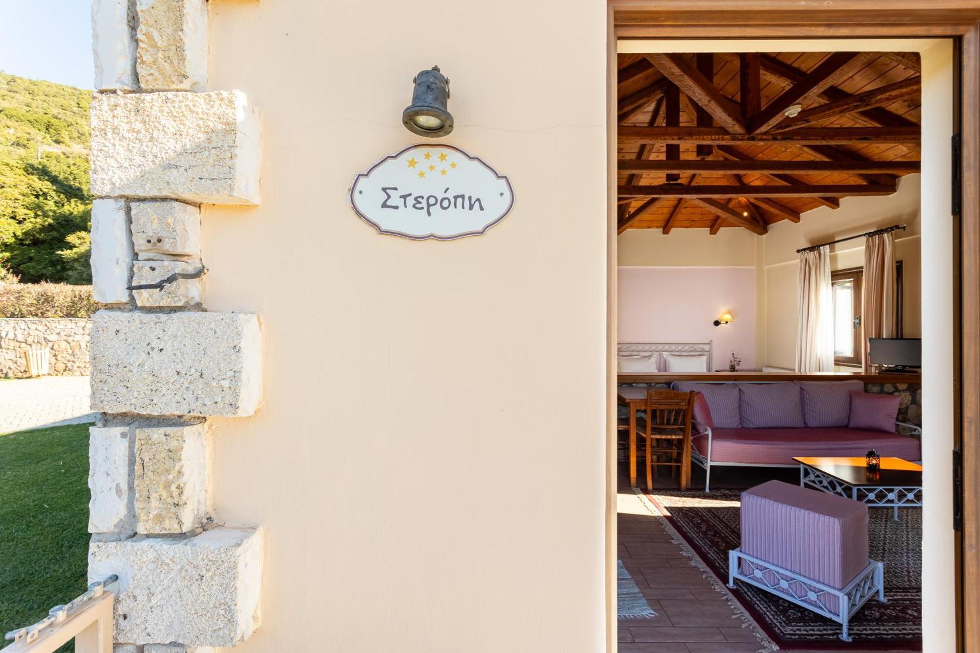 Pleiades Studios All Season Gems - Korinthos Stone Retreats Kalianoi Extérieur photo
