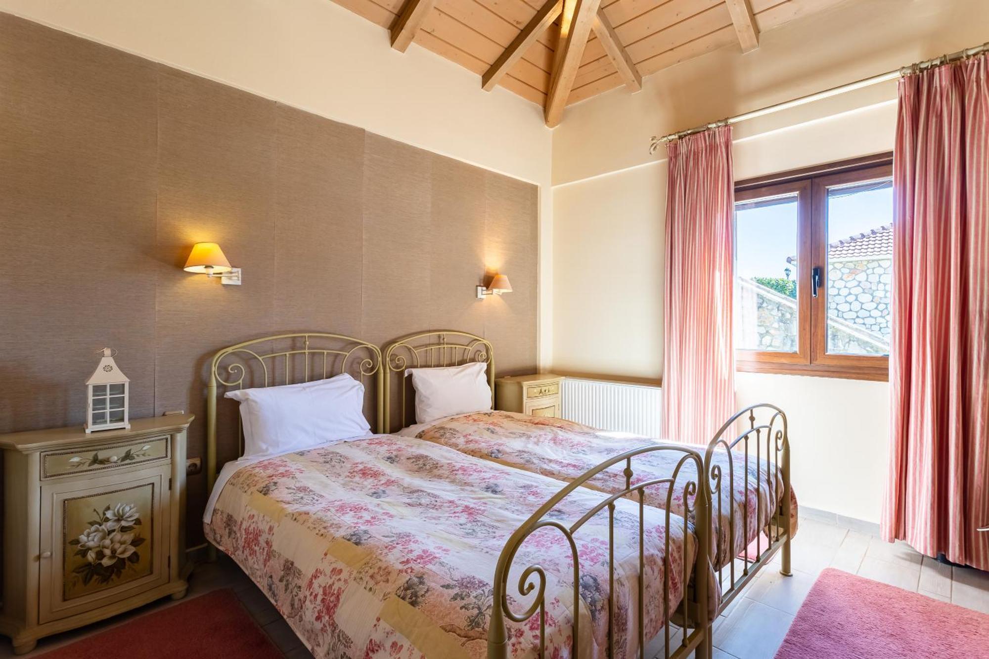 Pleiades Studios All Season Gems - Korinthos Stone Retreats Kalianoi Extérieur photo